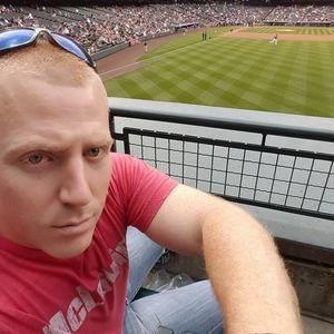 Meet your Posher, Thomas